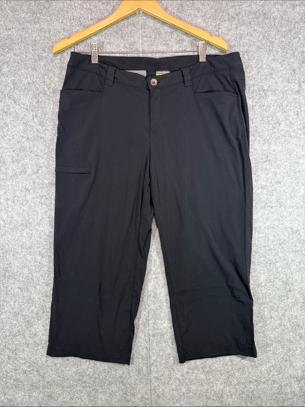 Eddie Bauer Capris - Womens 12 - Black Stretch Utility Pocket Outdoor Hiking